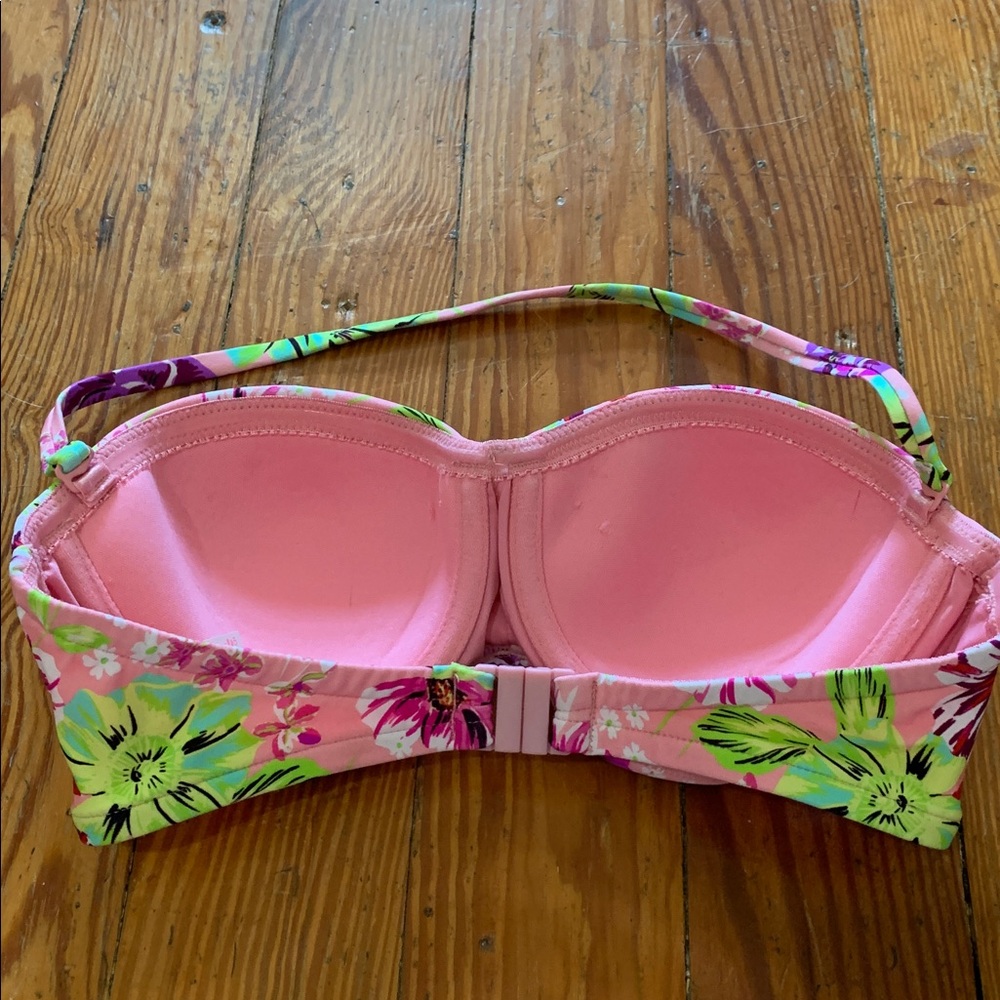 Victoria’s Secret Thong Bikini - Picture 6 of 8